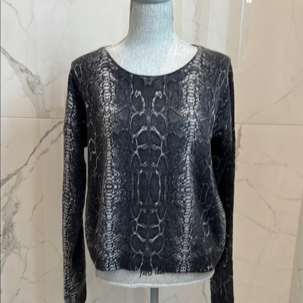 Chic Cashmere Snake Print Sweater